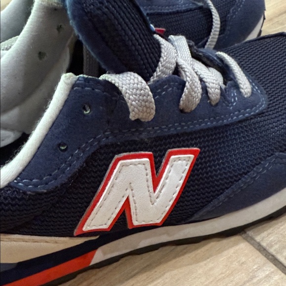 New Balance Kids' Sneakers in Navy and Red - Picture 3 of 9